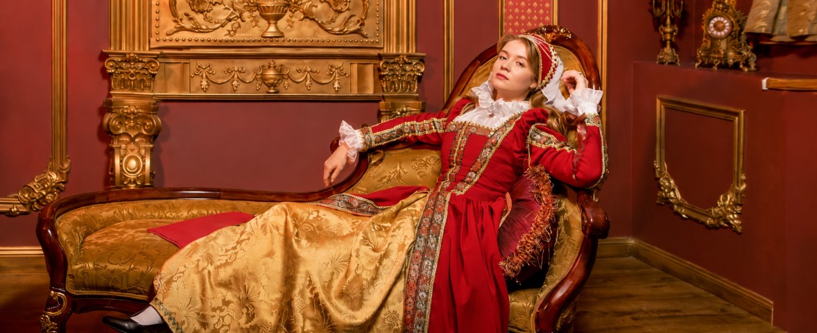 7 століть, зібраних в одній костюмерній